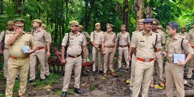 देवरिया नरसंघार: हत्याकांड के मुख्य आरोपी ने उगले 20 नाम, पुलिस कर रही तलाश; अपना रही ये खास तरीका