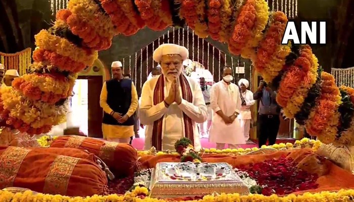 महाराष्ट्र पहुंचे पीएम नरेंद्र मोदी, संत तुकाराम शिला मंदिर का किया लोकार्पण