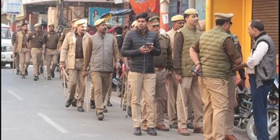 गोरखपुर: ज्ञानवापी को लेकर गोरखपुर में भी अलर्ट, पुलिस ने किया फ्लैग मार्च; इंटेलिजेंस टीम भी बनाई है नजर