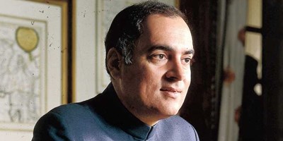 राजीव गांधी की 32वीं पुण्यतिथि पर श्रद्धांजलि देने पहुंचा गांधी परिवार, कई बड़े नेता शामिल