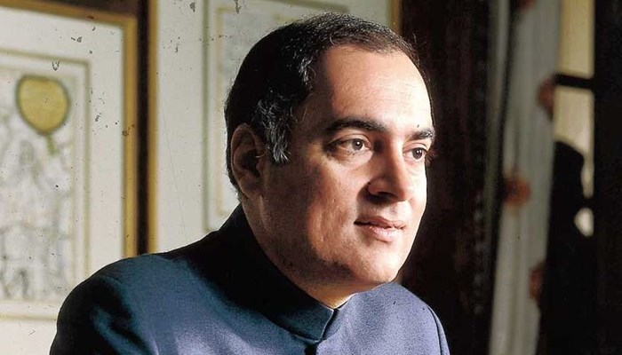 राजीव गांधी की 32वीं पुण्यतिथि पर श्रद्धांजलि देने पहुंचा गांधी परिवार, कई बड़े नेता शामिल