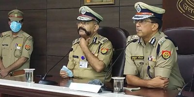 कौन होगा UP Police का नया मुखिया? मुकुल गोयल को हटाने के बाद सूबे के DGP की रेस में हैं 5 पुलिस अधिकारी, जानिए!