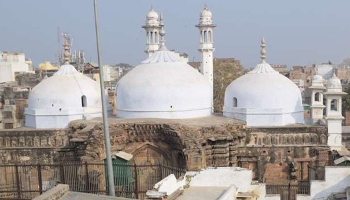 ज्ञानवापी मस्जिद सर्वे: इतिहास में पहली बार महिलाओं ने मस्जिद में किया प्रवेश, पहले दिन जांच पूरी, जानिए सर्वे में क्या हुआ