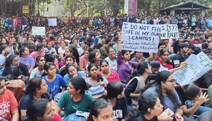 IIT BHU: छात्रा से सामूहिक दुष्‍कर्म के मामले में तीनों आरोपित गिरफ्तार, बंदूक दिखाकर निर्वस्त्र कर बनाया था वीडियो