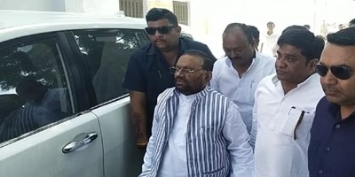 'धर्म की मार्केटिंग कर रही भाजपा', शिवलिंग पर हाथ धोने के मामले पर स्वामी प्रसाद मौर्य ने किया BJP का घेराव