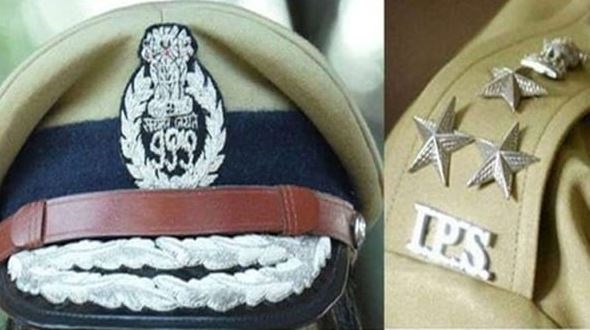 यूपी में 8 IPS अधिकारियों के तबादले, डीजी प्रशांत कुमार की बढ़ी जिम्मेदारी