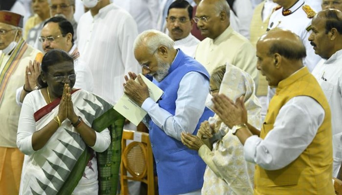 आदिवासी समाज की झलक, अटल भी आए याद... राष्ट्रपति द्रौपदी मुर्मू के पहले भाषण में गरीब के सच होते सपनों की बात