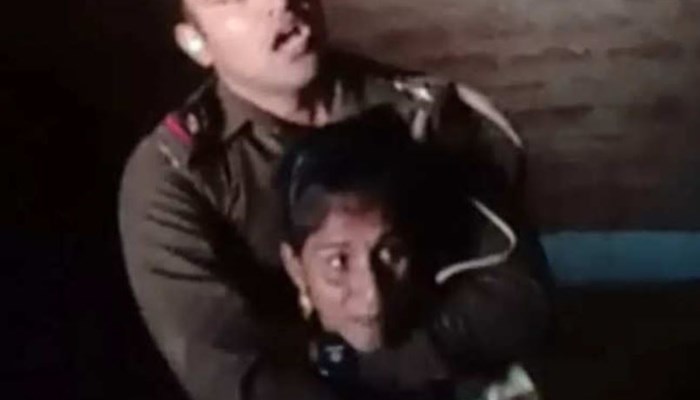 कानपुर में महिला से पुलिस की अभद्रता का वीडियो वायरल, पर सच कुछ और ही है