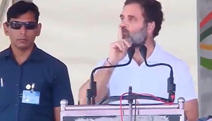 Video: राहुल गांधी ने मस्जिद से आजान की आवाज सुन बीच में ही रोका भाषण, लोगों को भी कराया चुप