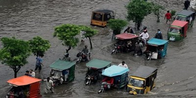 भारी बारिश से पकिस्तान में हालात बदतर, 76 लोगों ने गवाईं जान, 133 लोग घायल