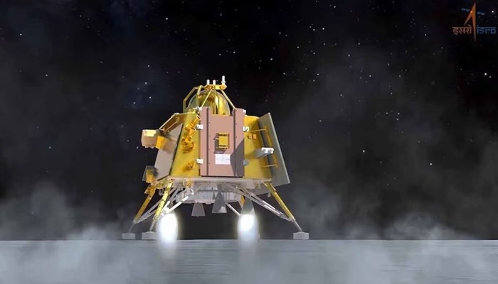 Chandrayaan-3: लैंडिंग सफल, लैंडर विक्रम चांद की सतह पर उतरा, भारत ने रचा इतिहास