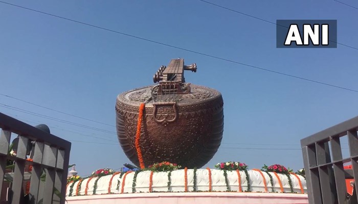 दीदी के जन्मदिन पर अयोध्‍या में लता मंगेशकर चौक का हुआ शुभारंभ, संतों ने कहा-कोई विरोध नहीं