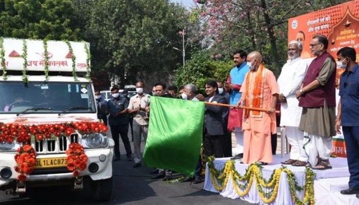 अयोध्या में भव्य दीपोत्सव की तैयारियां शुरू, मुख्यमंत्री योगी ने किया गोमय दीप भरे वाहनों को रवाना