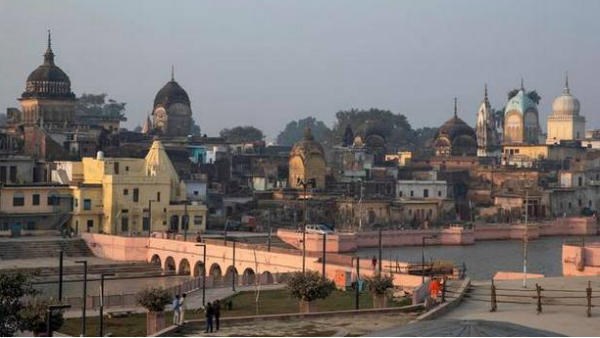 अयोध्या में गंगा जमुनी तहजीब को बिगाड़ने की हो रही कोशिश, मस्जिदों के गेट पर फेंकी गई आपत्तिजनक वस्तुएं