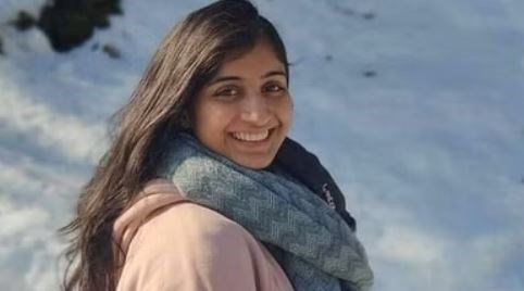 Garima UPSC Topper: 8 साल पहले सिर से उठा था पिता का साया, बेटी ने IAS टॉपर बन लौटाई मां की मुस्‍कान 