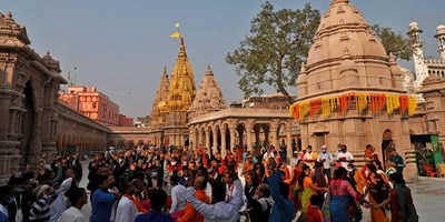 काशी विश्वनाथ मंदिर: इतिहास में पहली बार अप्रैल महीने में मिला 5.45 करोड़ का दान