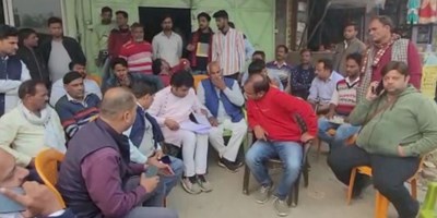 बाराबंकी: मेंथा ऑयल कारोबारी के प्रतिष्ठान पर छापेमारी, आयकर विभाग ने खंगाले रिकार्ड, 60 लाख का माल जब्त