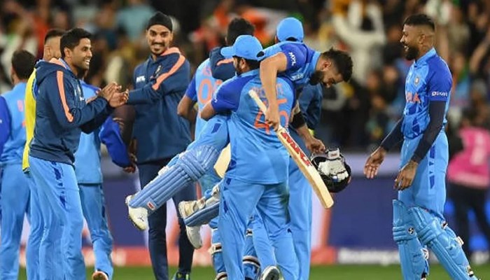 टीम इंडिया को T20I में Rohit Sharma और Virat Kohli से ऊपर आने की जरुरत, Ravi Shastri ने दिया बेबाक बयान