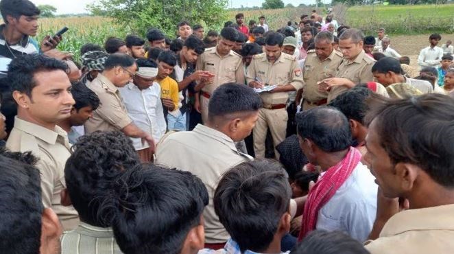 शाहजहांपुर: खेत की रखवाली करने गए किसान की संदिग्ध हालत में मौत, पति का शव देख महिला की निकली चीख