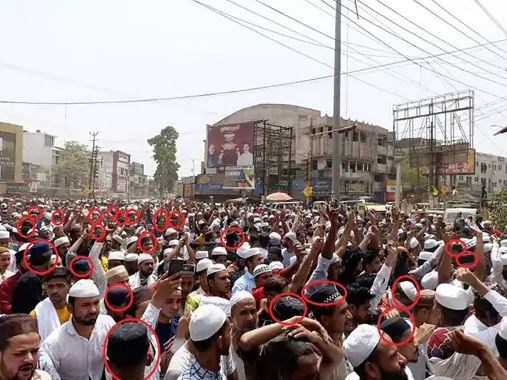 सहारनपुर हिंसा के पीछे काले कपड़े-नीली टोपी: ऐसी ड्रेस में 50-60 लोग मस्जिद के बाहर पहुंचे, शराब पीकर भड़काऊ नारे लगाए