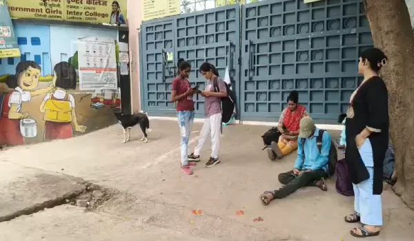 76 हजार अभ्यर्थियों की TET परीक्षा शुरू, लखनऊ के 46 केंद्रों पर कड़ी सुरक्षा; सोशल मीडिया पर भी प्रशासन की नजर