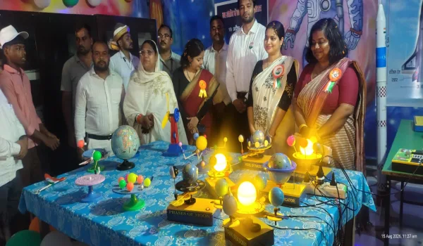 टांडा के स्कूलों में अब सितारों को करीब से देखेंगे बच्चे, शुरू हुई नक्षत्रशाला