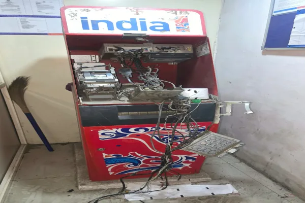 मोहनलालगंज में एटीएम लूट की कोशिश, कार समेत एक बदमाश गिरफ्तार
