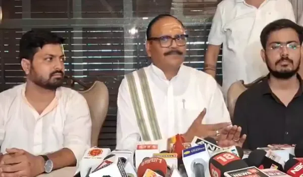 आरक्षण सुधार आंदोलन के बीच ब्रजेश पाठक का आश्वासन, 2 दिन में केंद्र तक पहुंचेगी छात्रों की मांग