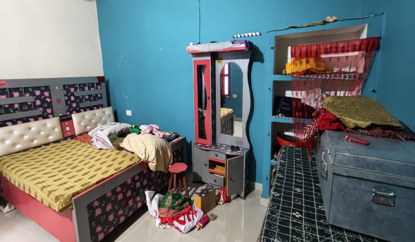 छोटी सीहमई में घर का ताला तोड़कर करीब 10 लाख की चोरी, जेवरात समेत लाखों का सामान गायब
