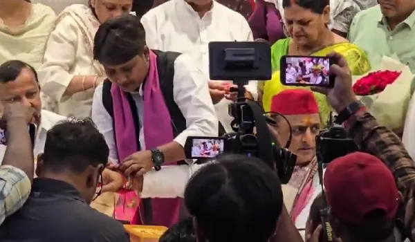 रक्षाबंधन पर अखिलेश यादव का संदेश, सपा सरकार बनी तो महिलाओं की सुरक्षा