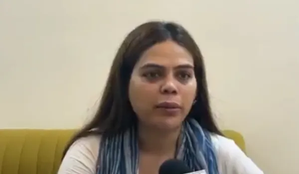 ‘मैं खान हूं लेकिन...’, राहुल गांधी के खिलाफ शिकायत के बाद नाजिया खान ने क्या कहा